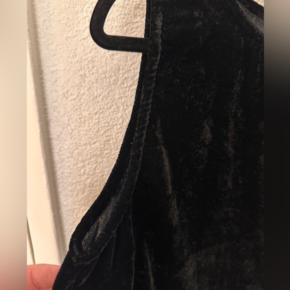 ColdWater Creek, women’s, black, velvet, tank. Size Large. - Picture 5 of 8